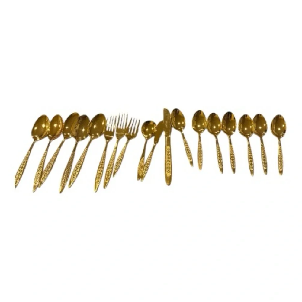 Elegant Gold Stainless steel Clover Hill 18 piece